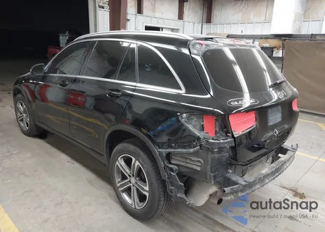 2017 Mercedes-Benz Glc 300 4Matic z USA, uszkodzony, nr VIN WDC0G4KB2HF164242